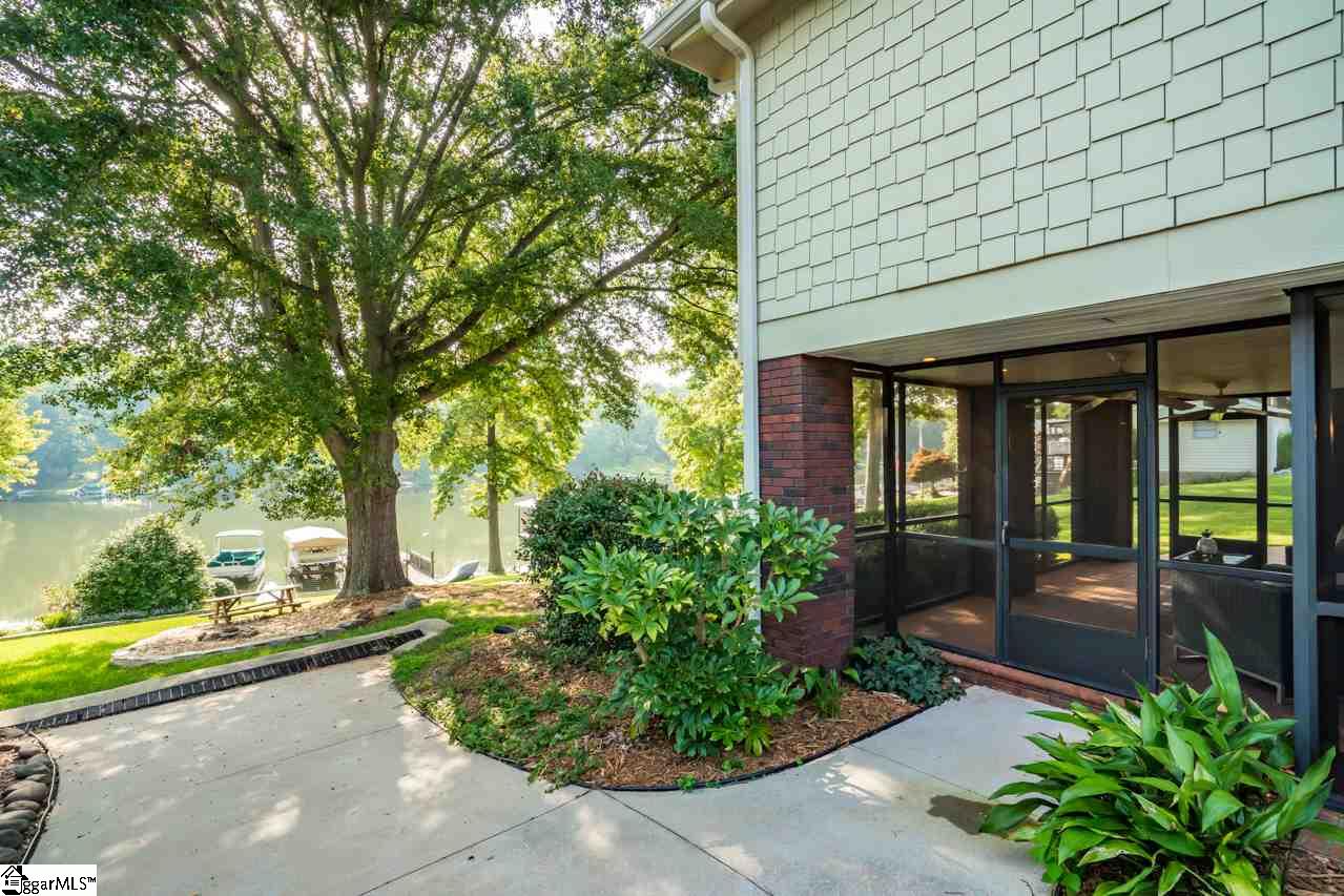 702 Brown Arrow Circle Inman, SC 29349 - Photo 16 of 27 Gallery Image 16