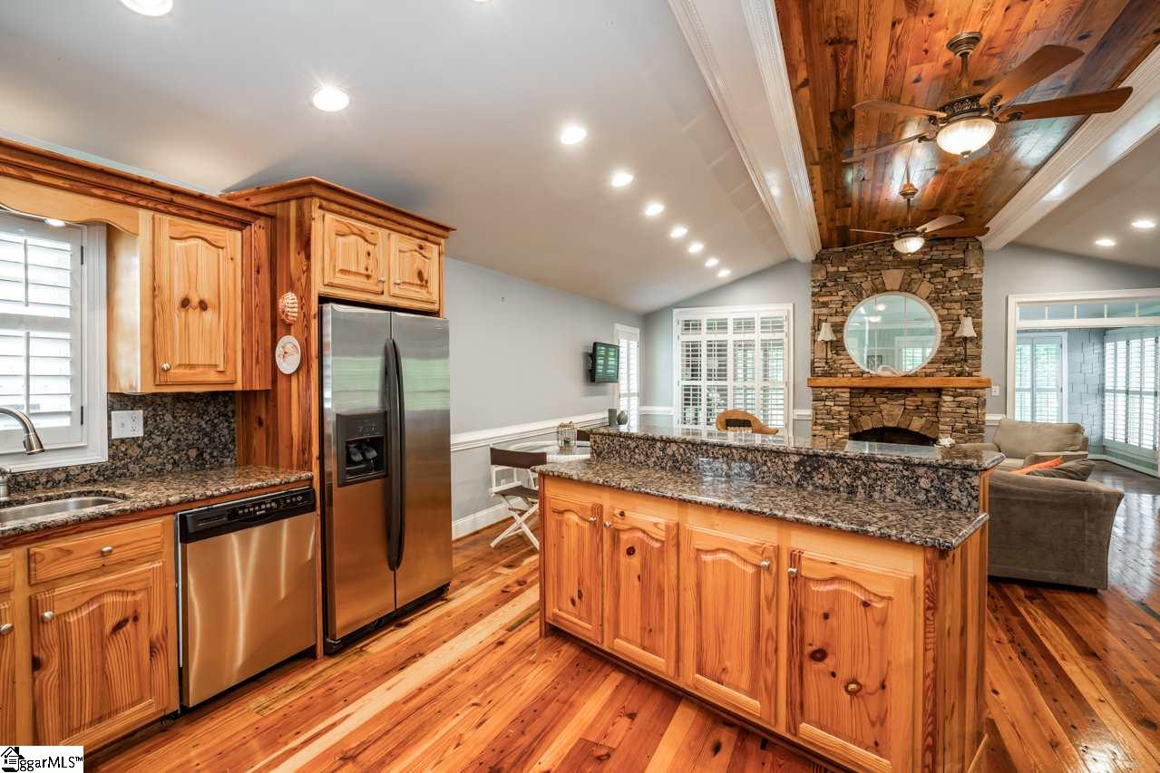 702 Brown Arrow Circle Inman, SC 29349 - Photo 5 of 27 Gallery Image 5