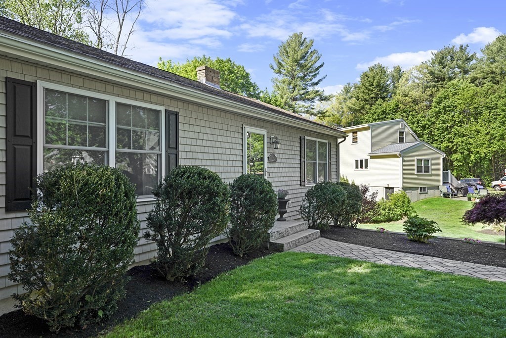 6 Alderbrook Road Andover, MA 01810 - Photo 29 of 29 a front view of a house with garden