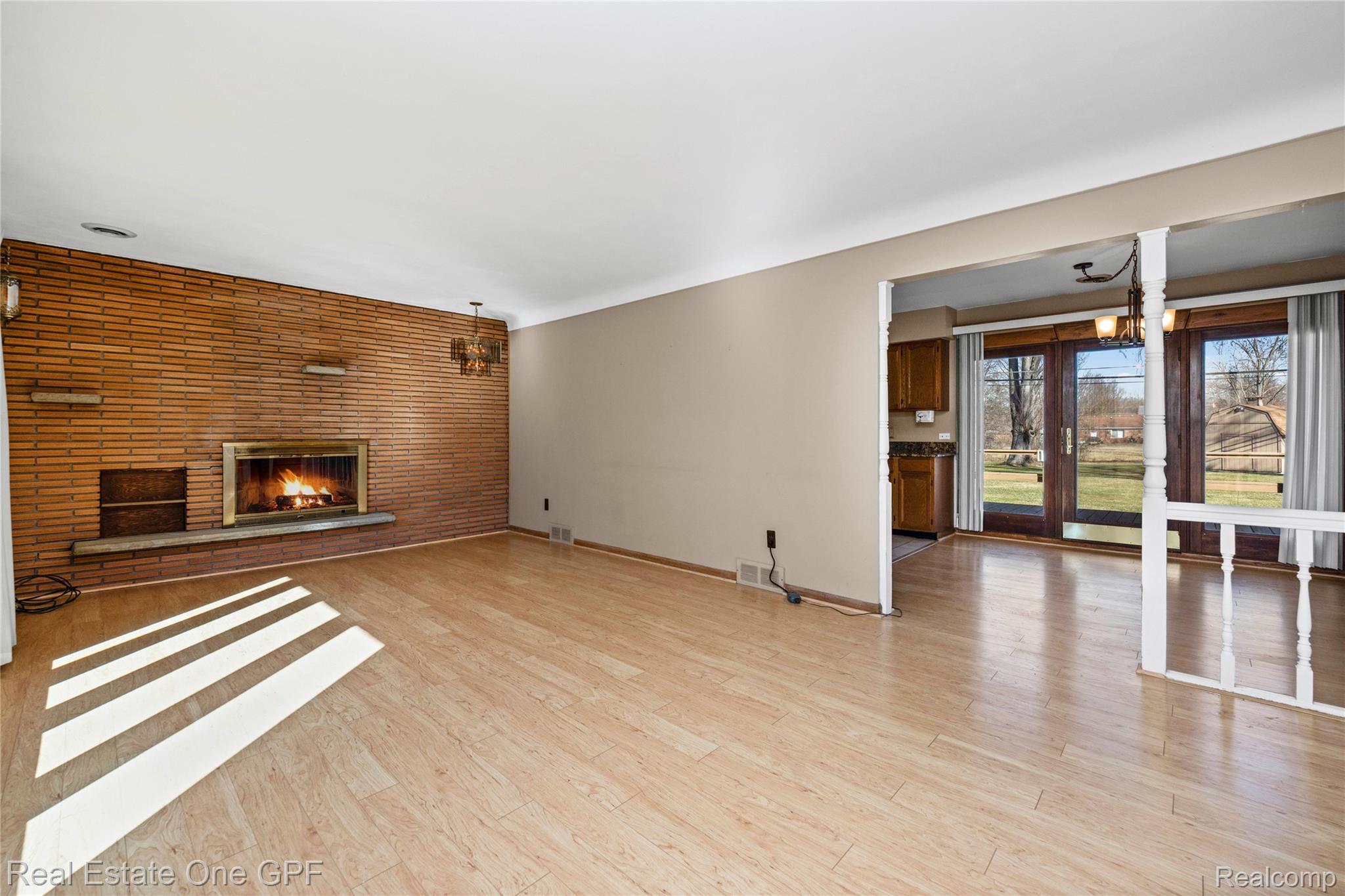 24840 Taft Road Novi, MI 48375 - Photo 10 of 41 Seamless flooring