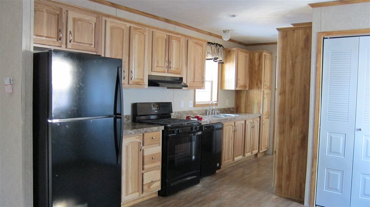 15 Old Cart Road Raymond, NH 03077 - Photo 4 of 21