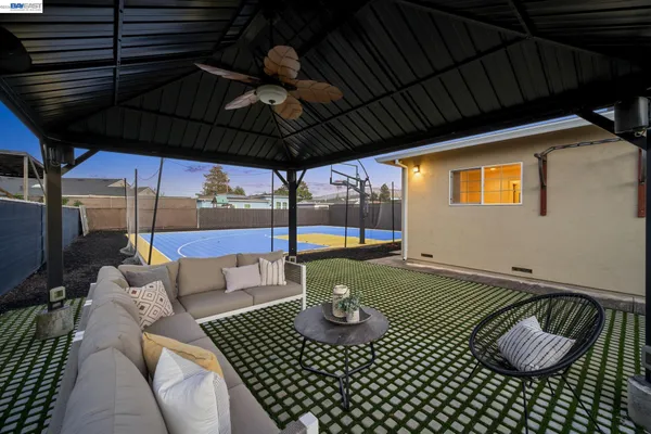 $1,250,000 | 21132 Tyee Court, Castro Valley, CA 94546