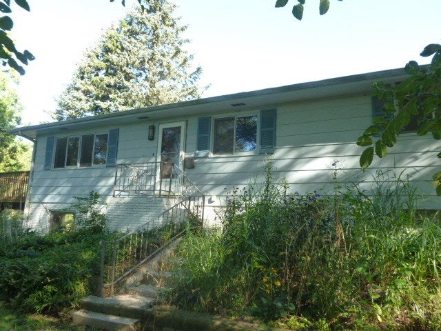 1627 Ridge Road Iowa City, IA 52240 - Photo 2 of 14 Gallery Image 2