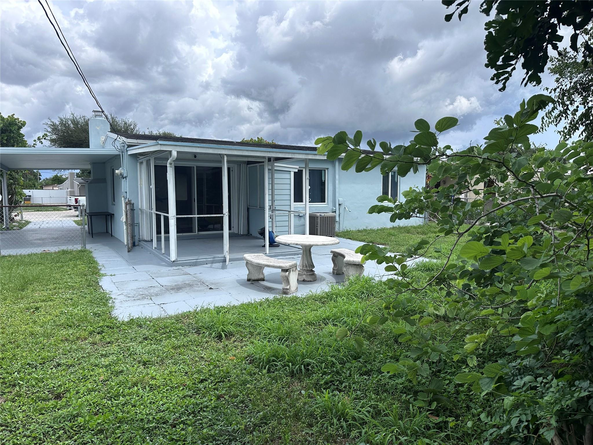 1020 Cherry Road West Palm Beach, FL 33409 - Photo 6 of 11 Photo 6