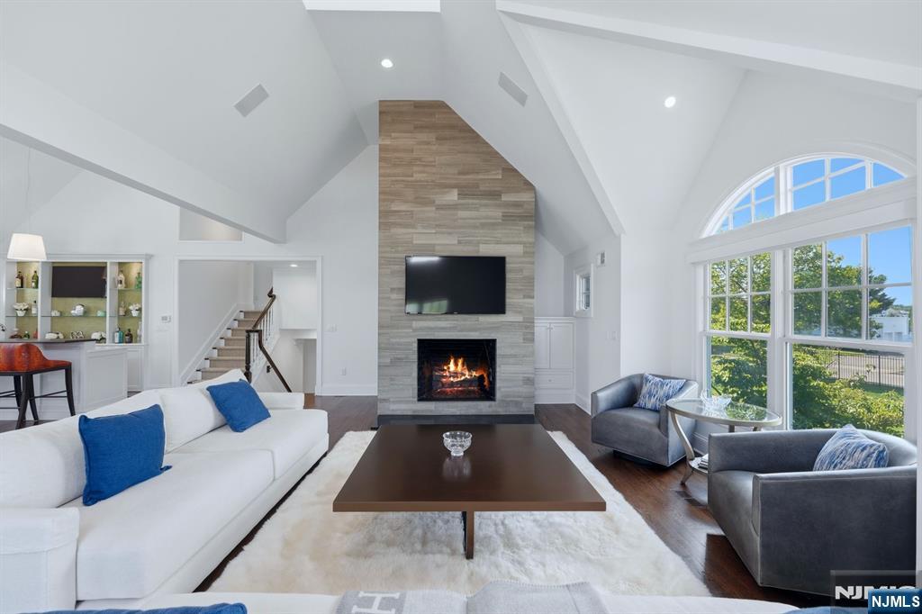 13 Rivers Edge Drive Rumson, NJ 07760 - Photo 23 of 50 Gallery Image 23