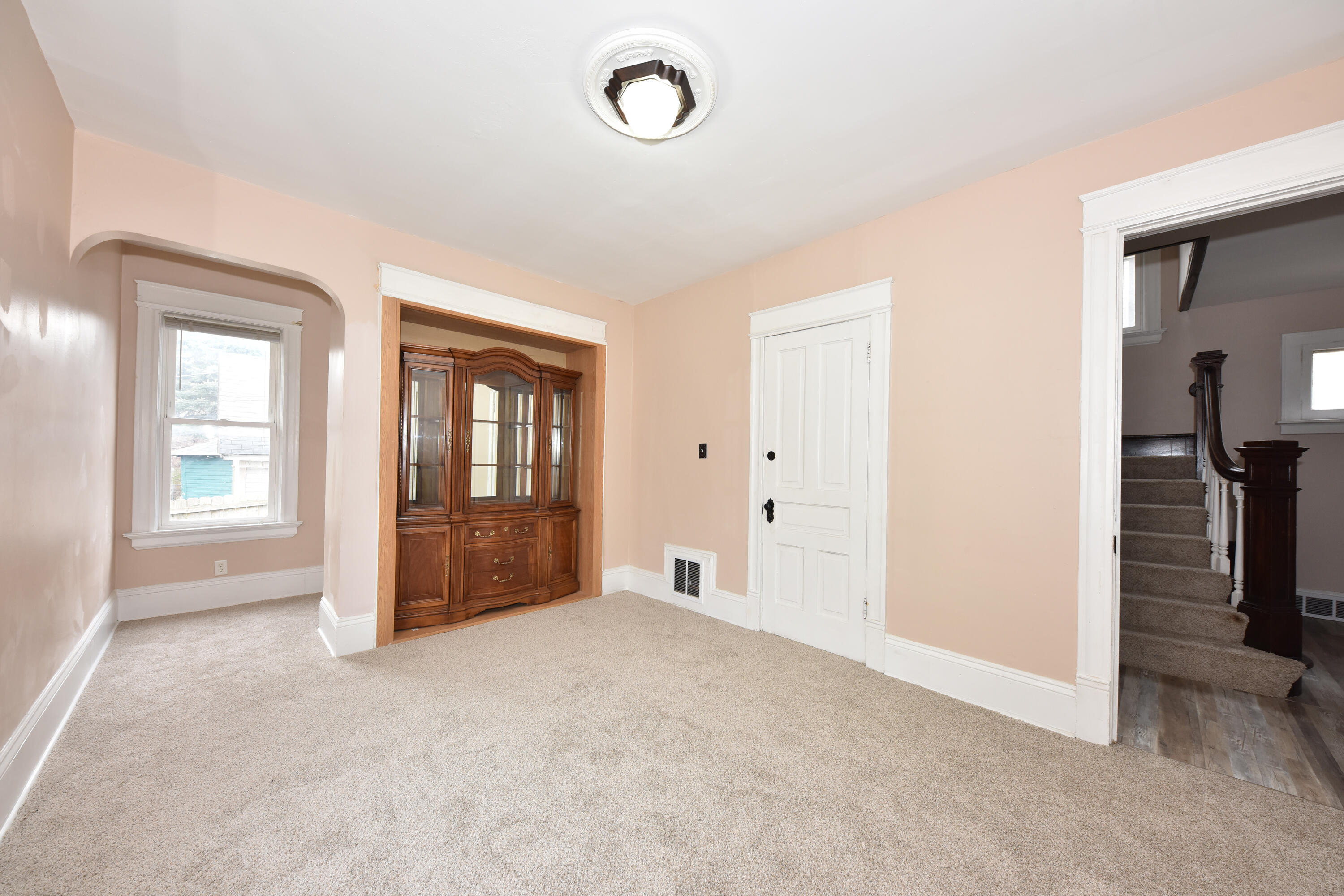 1238 North 33rd Street Milwaukee, WI 53208 - Photo 12 of 32 Spacious
