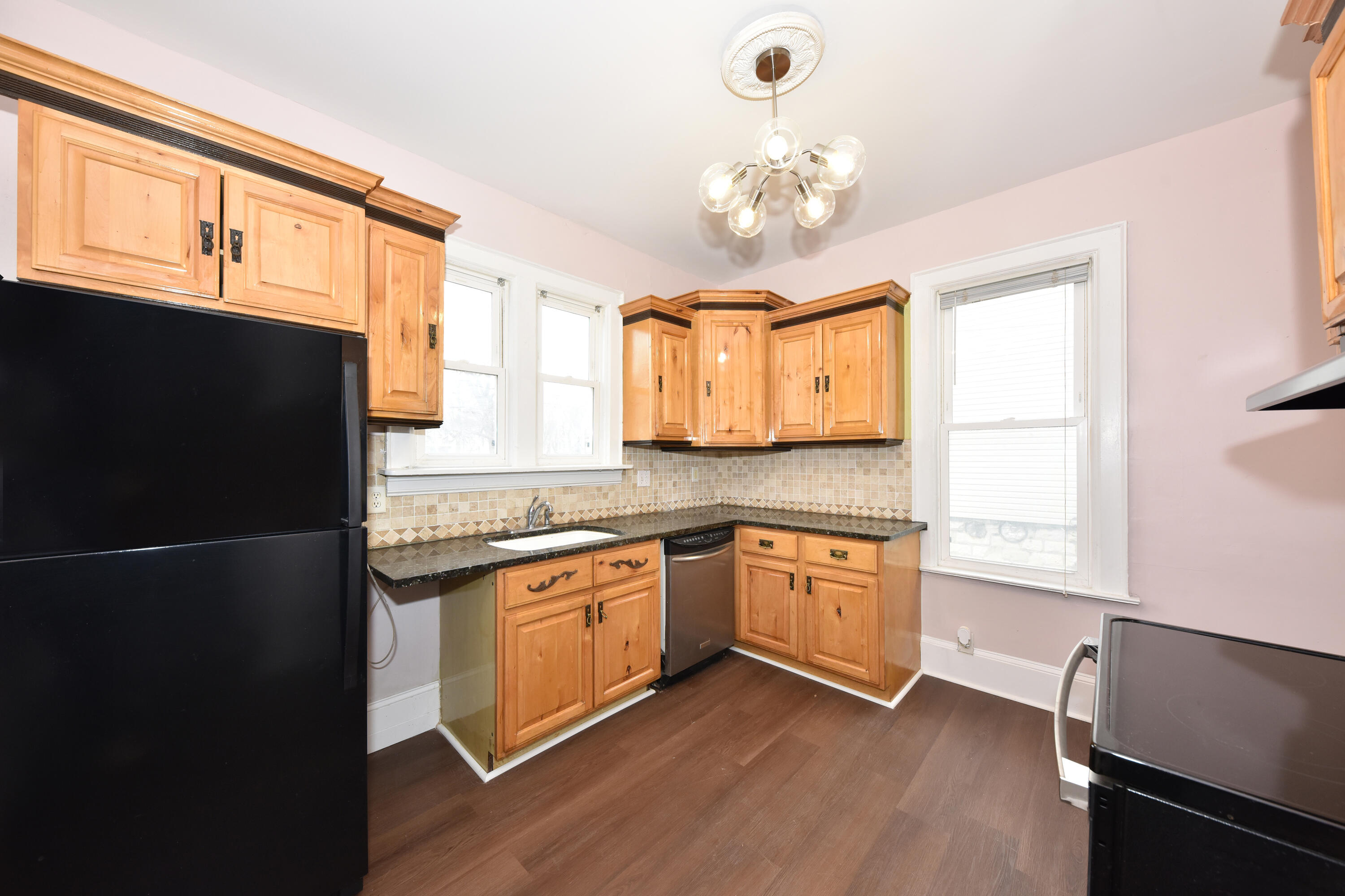 1238 North 33rd Street Milwaukee, WI 53208 - Photo 14 of 32 Kitchen