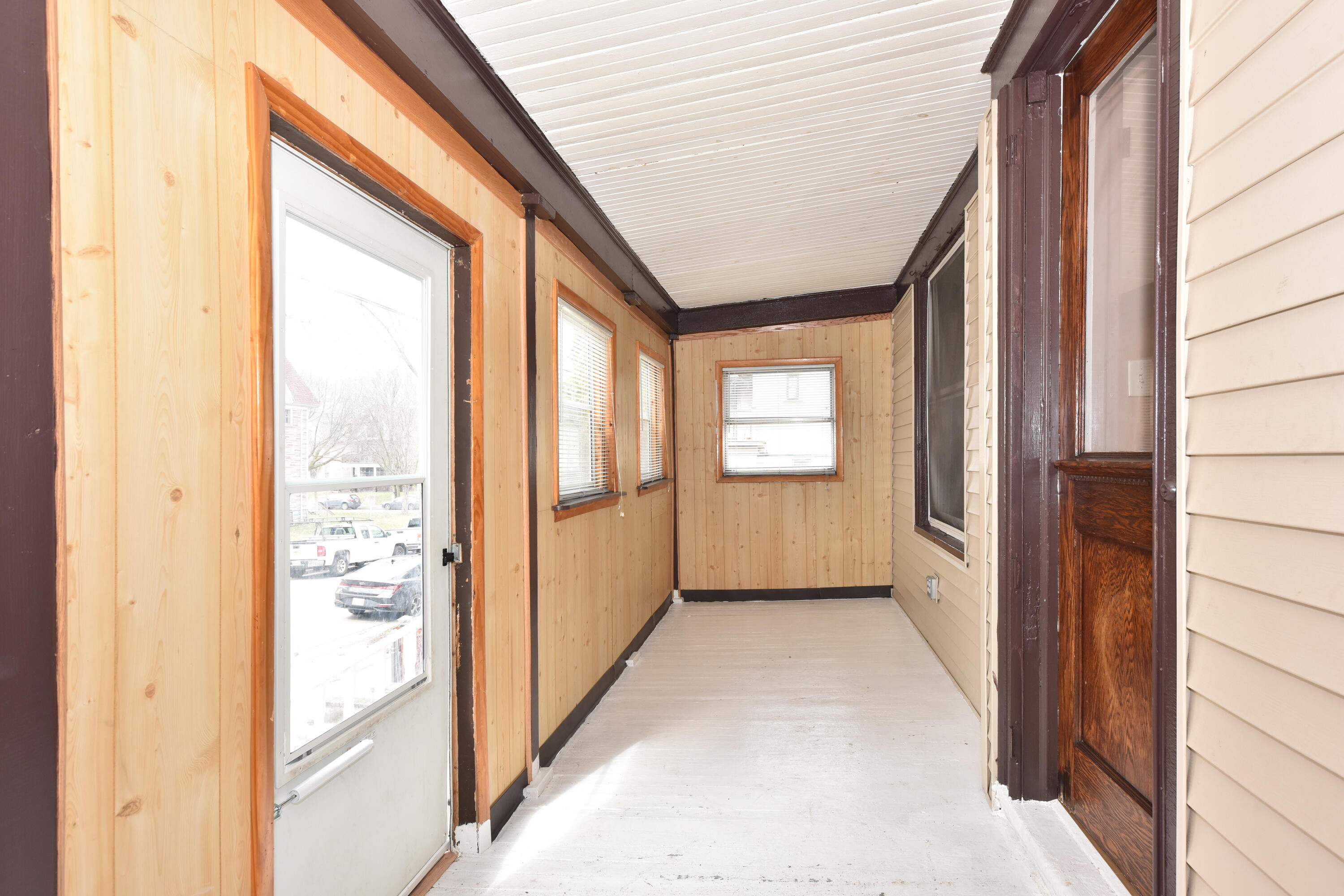 1238 North 33rd Street Milwaukee, WI 53208 - Photo 2 of 32 Enclosed Front Porch