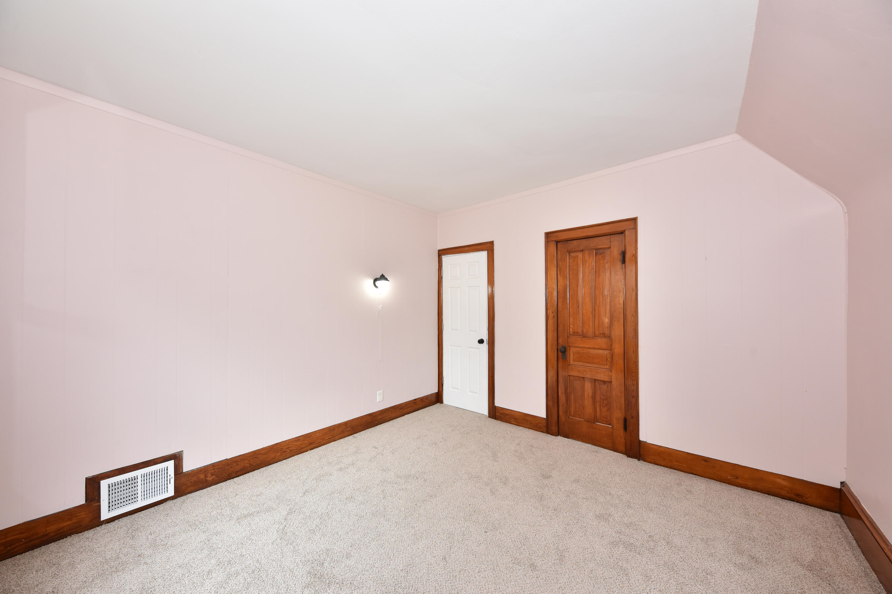 1238 North 33rd Street Milwaukee, WI 53208 - Photo 21 of 32 Primary Bedroom