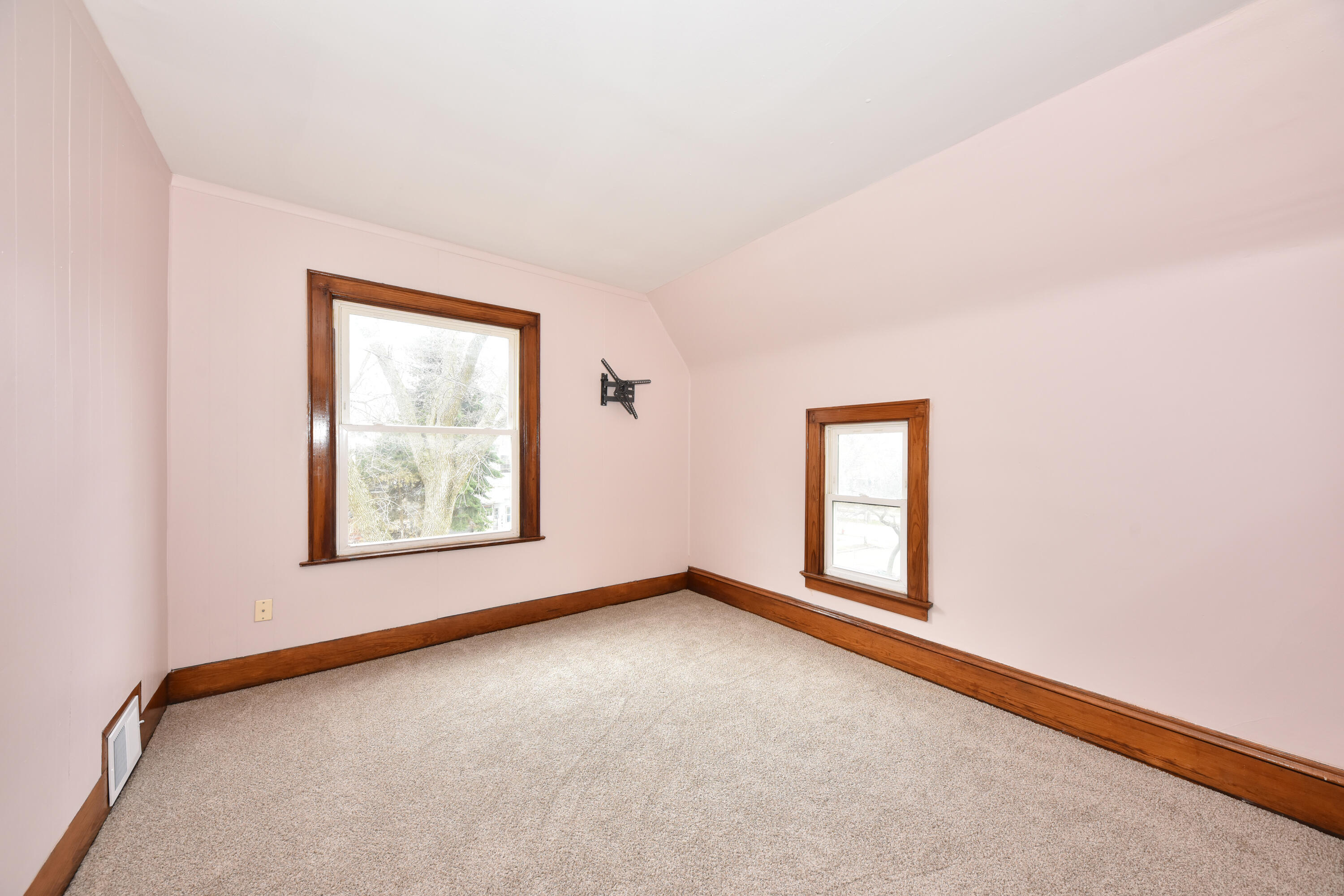 1238 North 33rd Street Milwaukee, WI 53208 - Photo 22 of 32 Bedroom 2