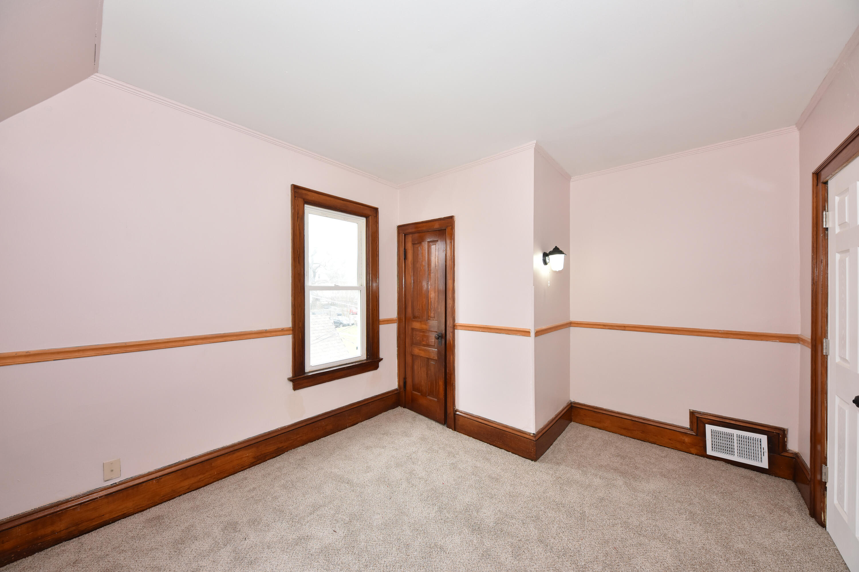 1238 North 33rd Street Milwaukee, WI 53208 - Photo 26 of 32 Bedroom 3