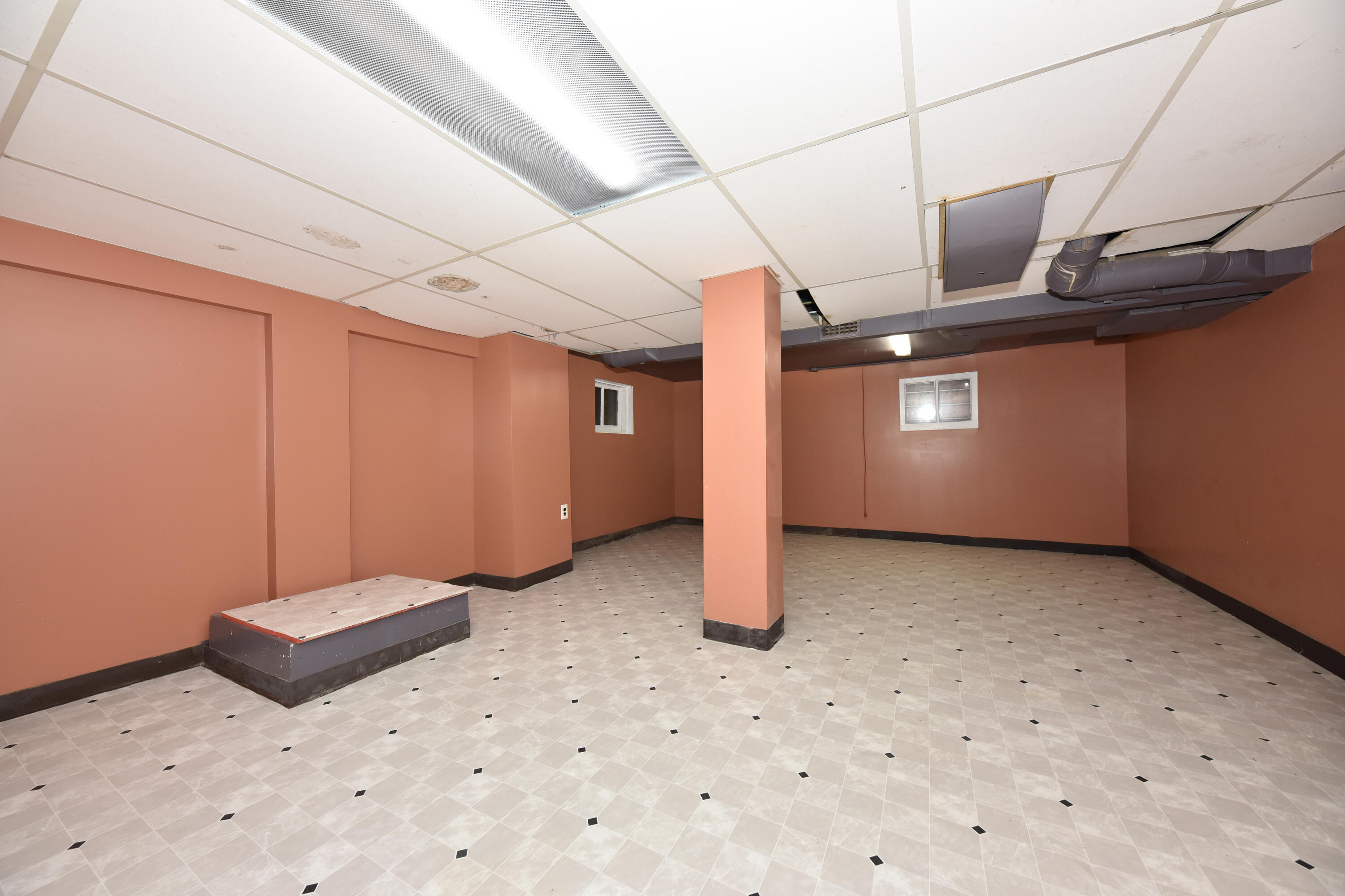 1238 North 33rd Street Milwaukee, WI 53208 - Photo 29 of 32 LL Rec Room