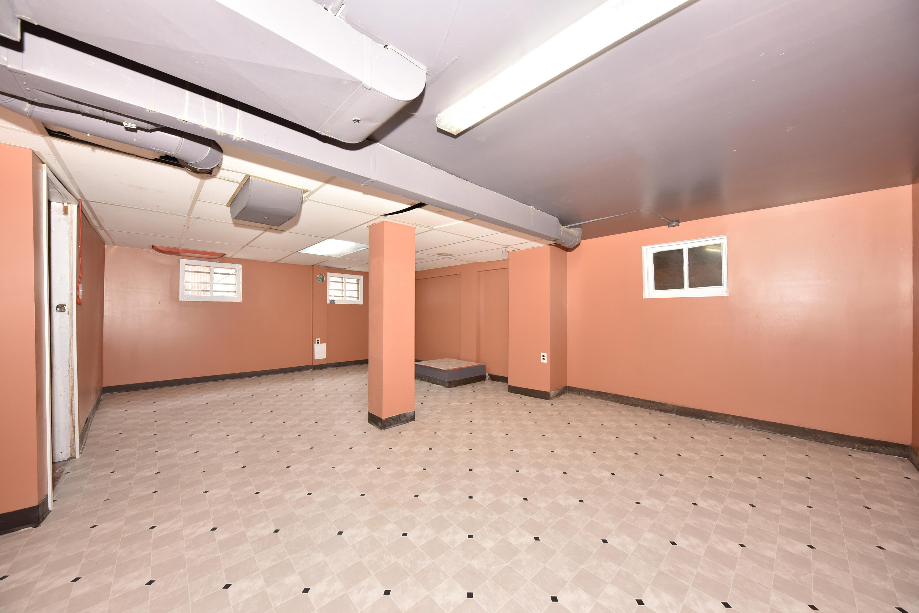 1238 North 33rd Street Milwaukee, WI 53208 - Photo 30 of 32 Versatile Space