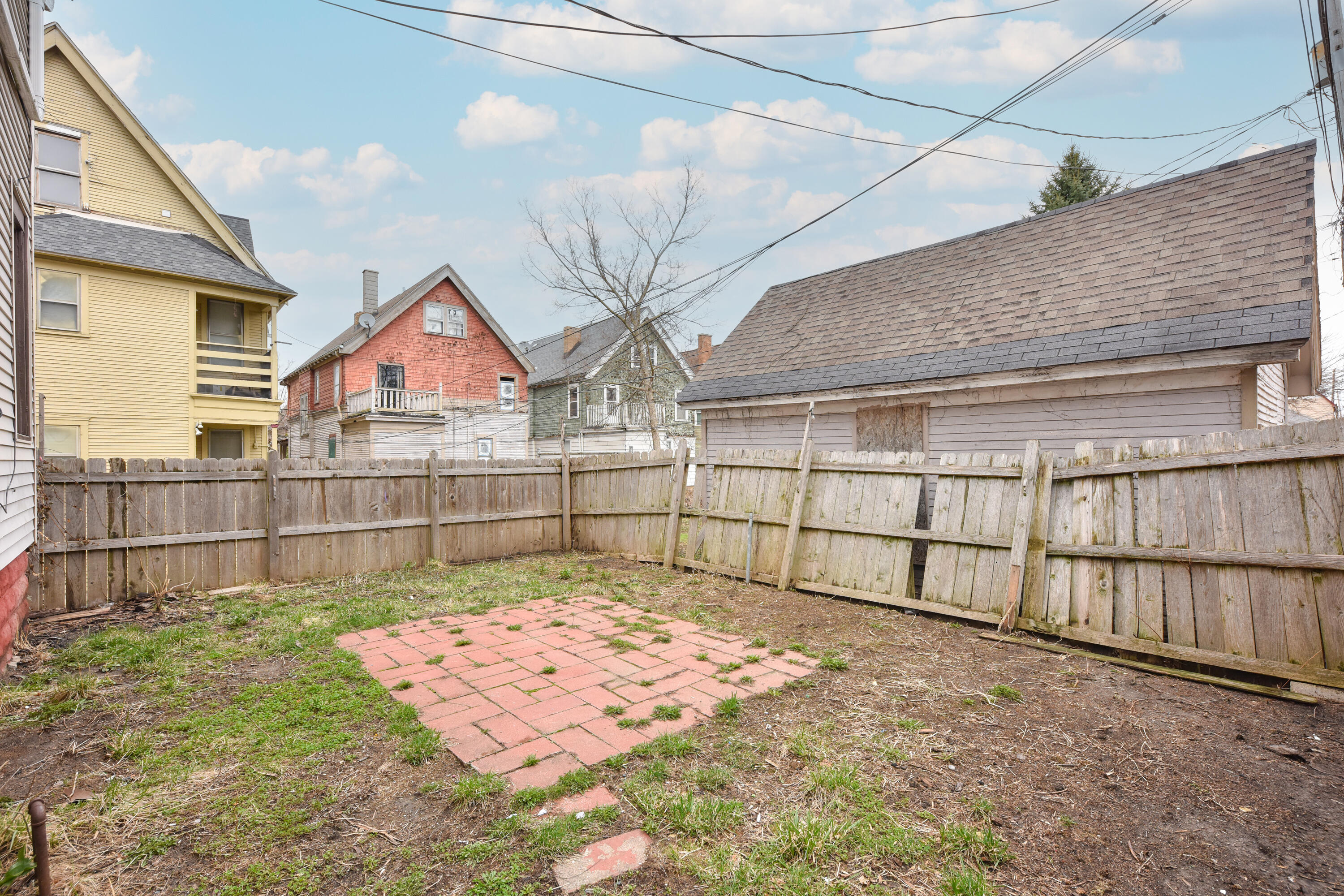 1238 North 33rd Street Milwaukee, WI 53208 - Photo 31 of 32 Backyard