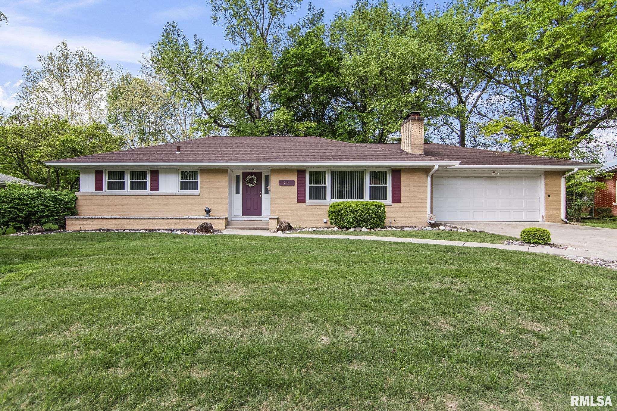 13 Top Hill Lane Springfield, IL 62704 - Photo 2 of 32