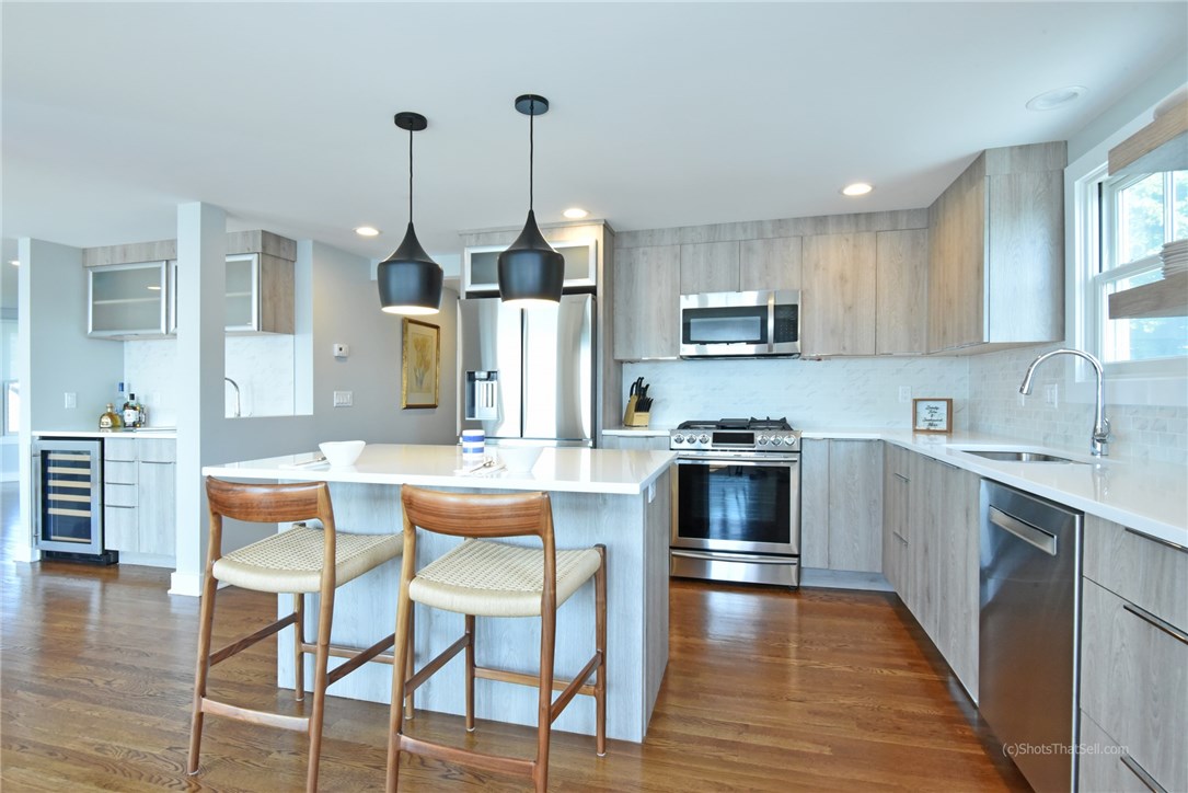 298 Colonel John Gardner Road Narragansett, RI 02882 - Photo 11 of 32