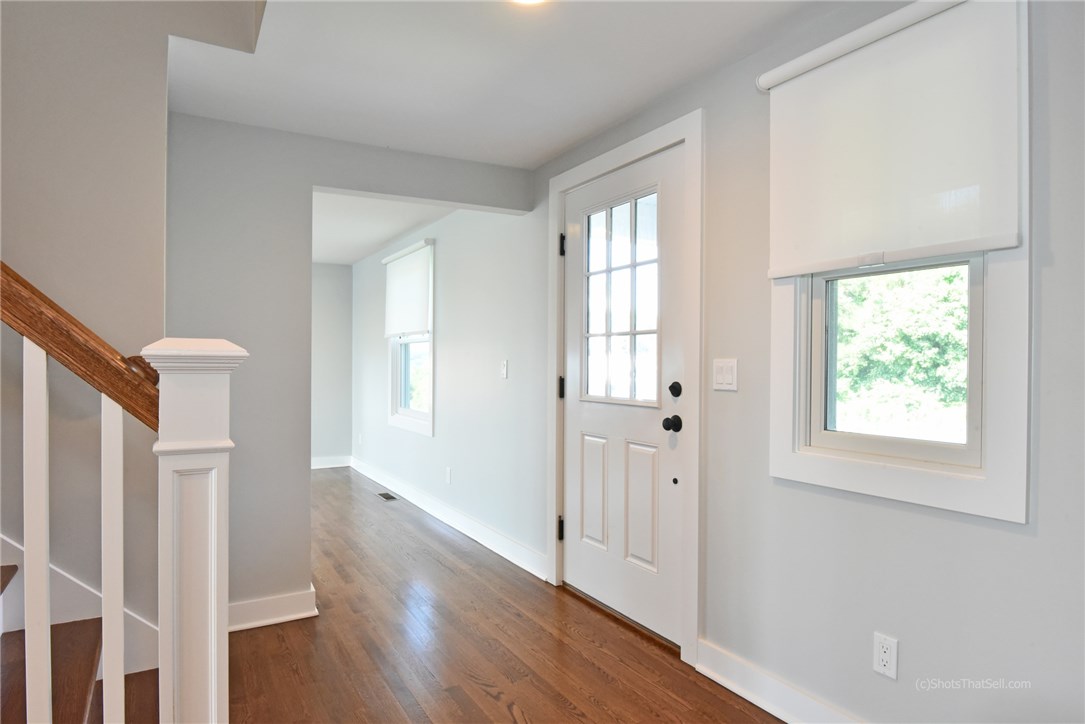298 Colonel John Gardner Road Narragansett, RI 02882 - Photo 8 of 32