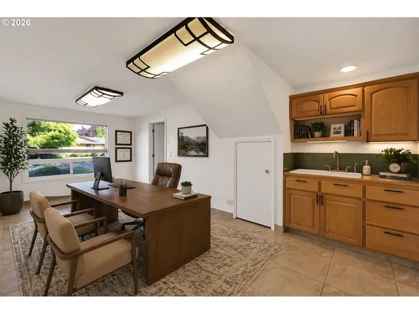 $630,000 | 2412 Dalton Drive, Eugene, OR 97404