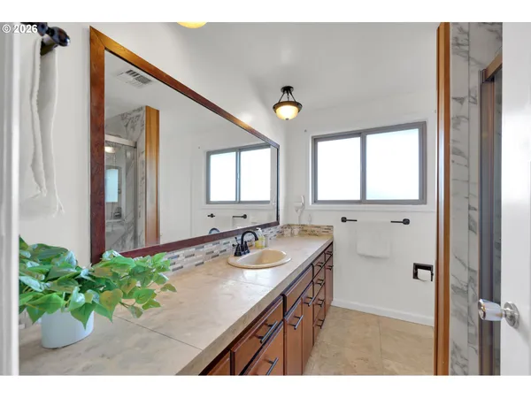 $630,000 | 2412 Dalton Drive, Eugene, OR 97404