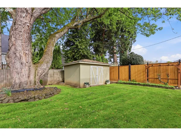 $630,000 | 2412 Dalton Drive, Eugene, OR 97404