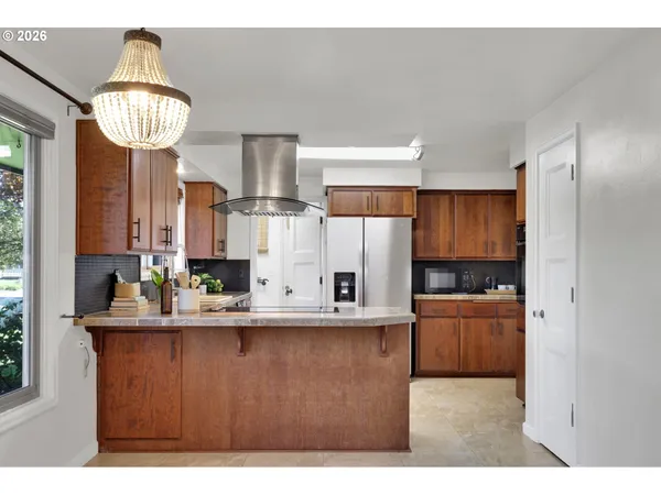 $630,000 | 2412 Dalton Drive, Eugene, OR 97404
