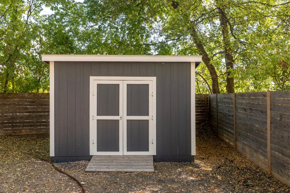 6511 Chesterfield Avenue Austin, TX 78752 - Photo 26 of 27 a view of a house with a outdoor space