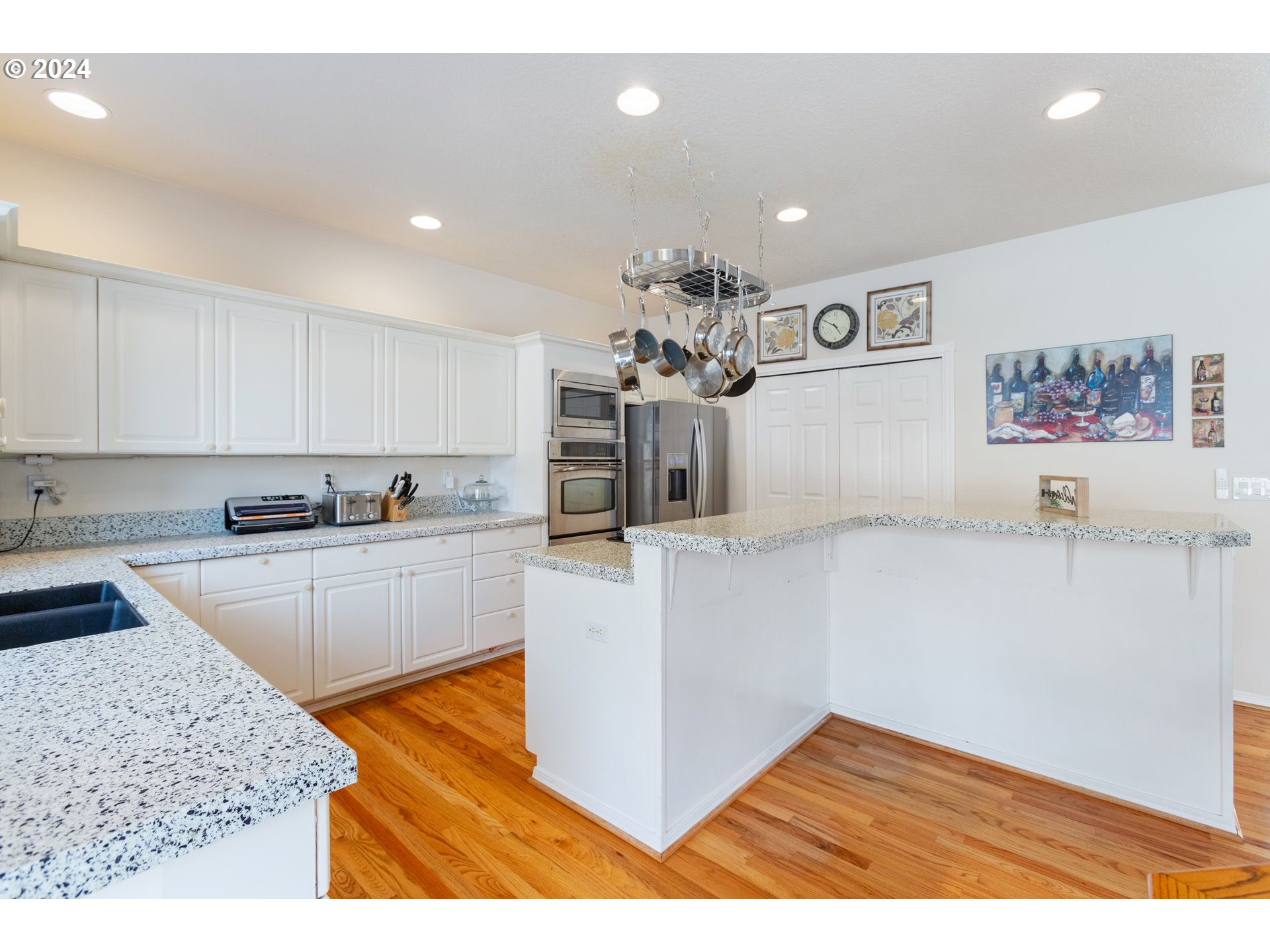 28962 Southwest Meadows Loop Wilsonville, OR 97070 - Photo 15 of 30 Gallery Image 15