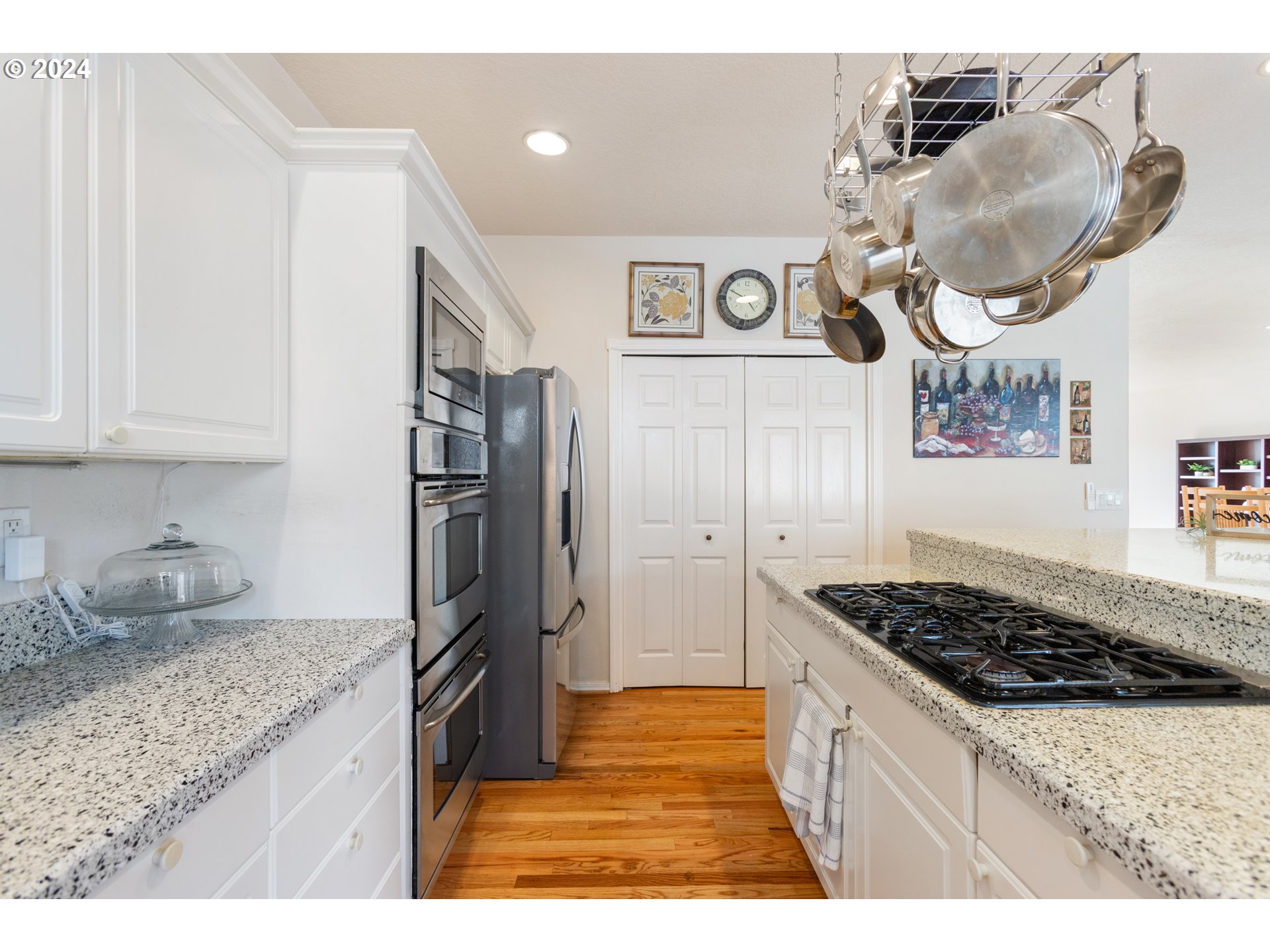 28962 Southwest Meadows Loop Wilsonville, OR 97070 - Photo 16 of 30 Gallery Image 16