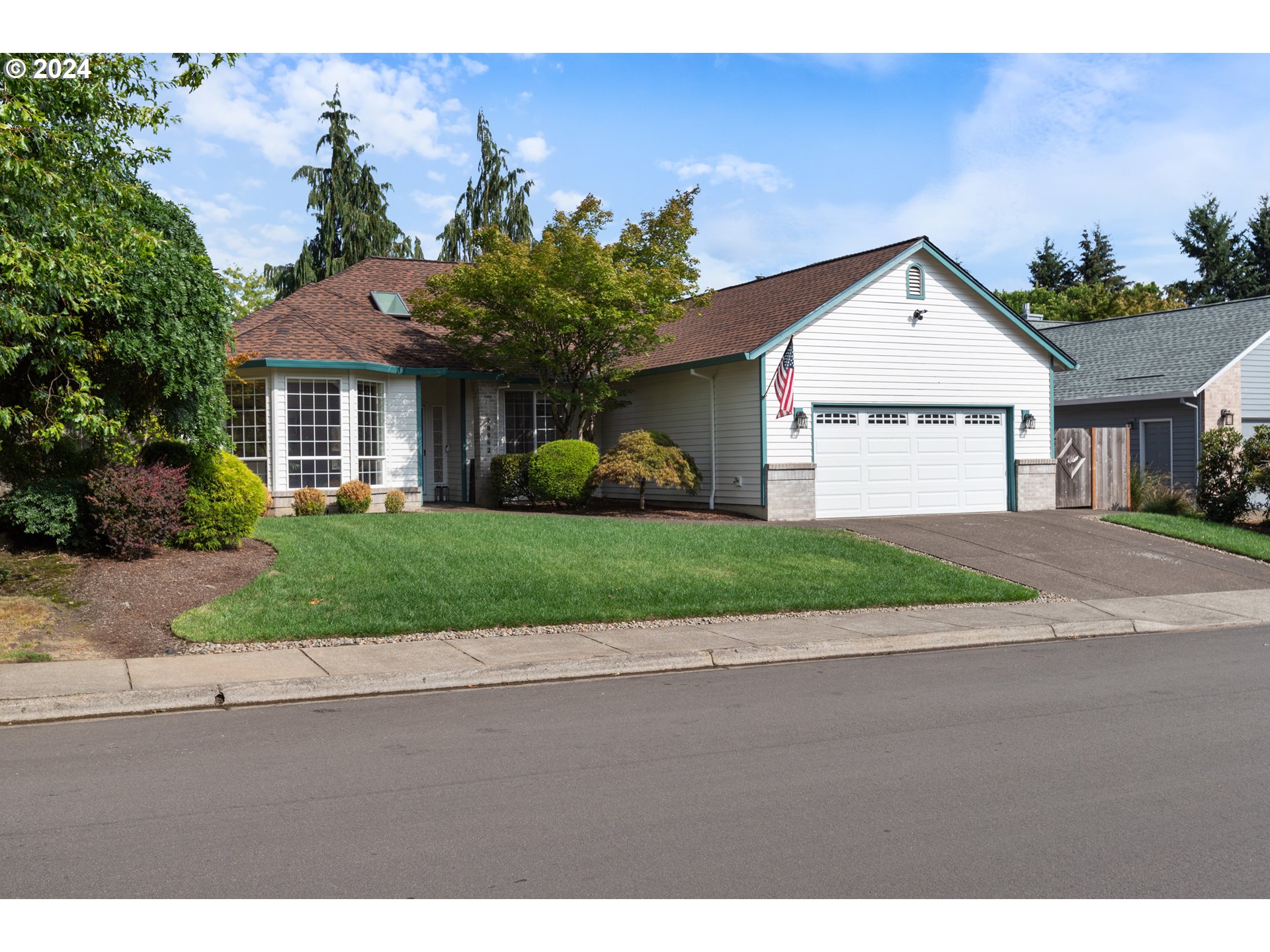 28962 Southwest Meadows Loop Wilsonville, OR 97070 - Photo 3 of 30 Gallery Image 3