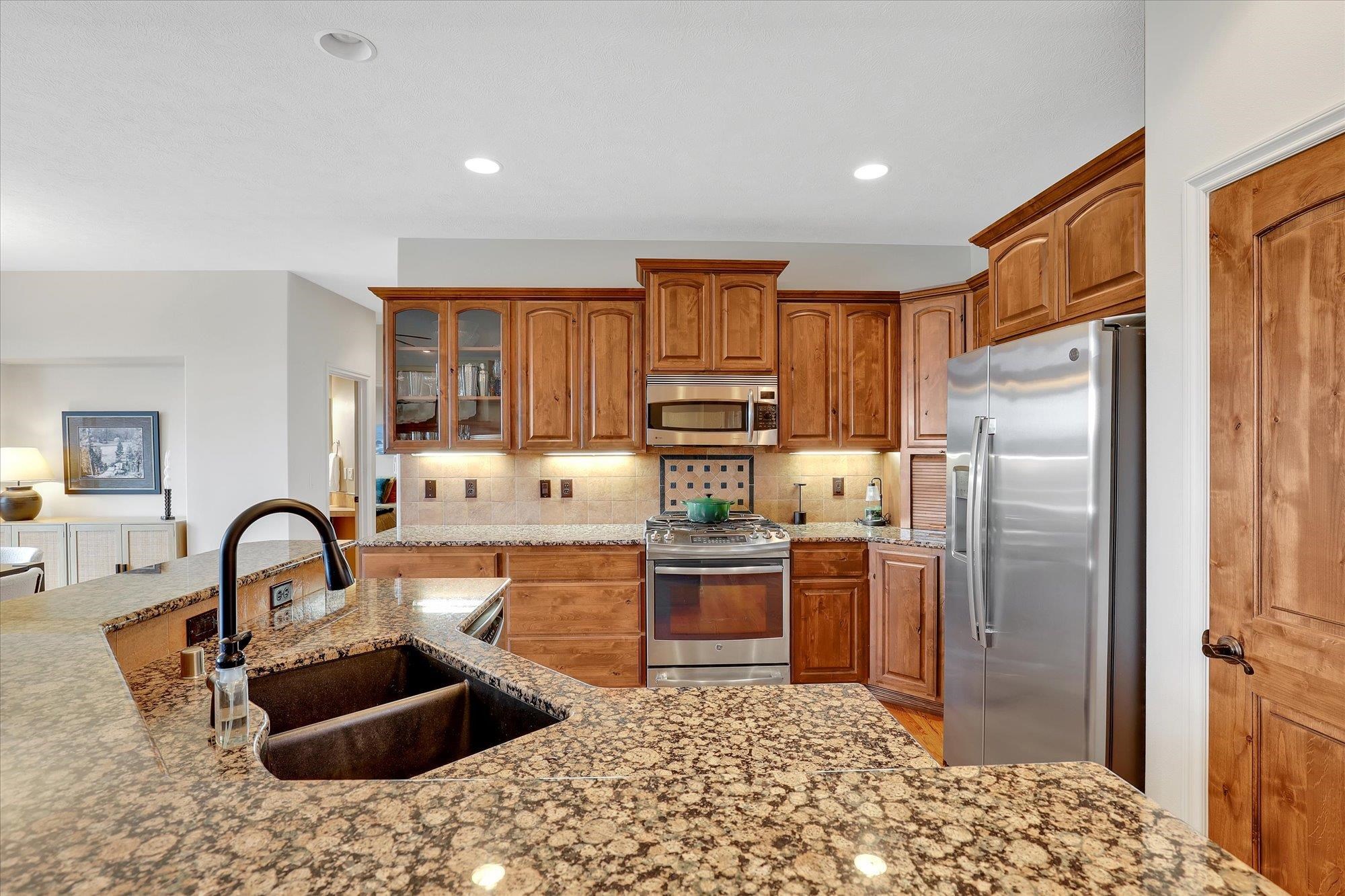 813 East Wandermere Estates Lane Spokane, WA 99208 - Photo 13 of 45