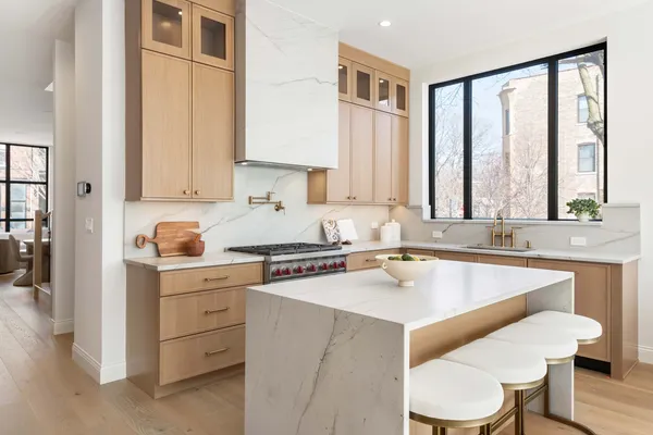 $2,399,000 | 1879 North Hoyne Avenue, Chicago, IL 60647
