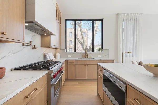 $2,399,000 | 1879 North Hoyne Avenue, Chicago, IL 60647