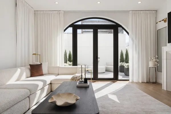 $2,399,000 | 1879 North Hoyne Avenue, Chicago, IL 60647