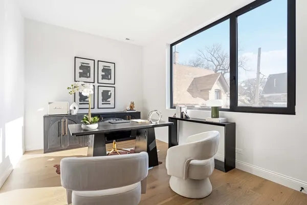 $2,399,000 | 1879 North Hoyne Avenue, Chicago, IL 60647