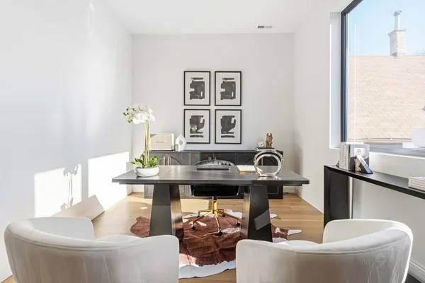 $2,399,000 | 1879 North Hoyne Avenue, Chicago, IL 60647
