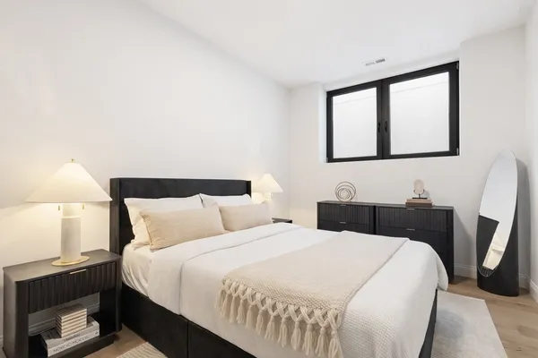 $2,399,000 | 1879 North Hoyne Avenue, Chicago, IL 60647