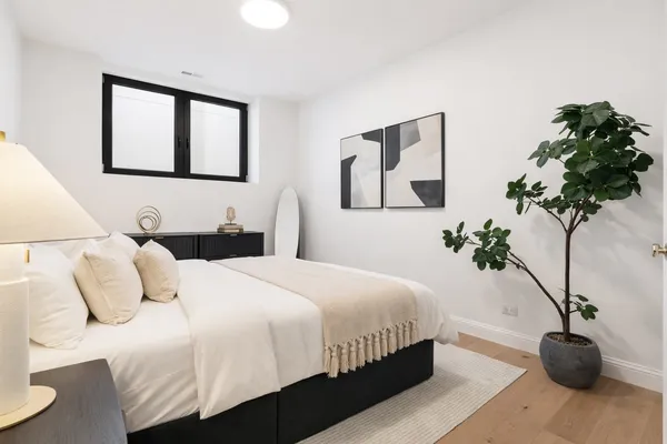 $2,399,000 | 1879 North Hoyne Avenue, Chicago, IL 60647