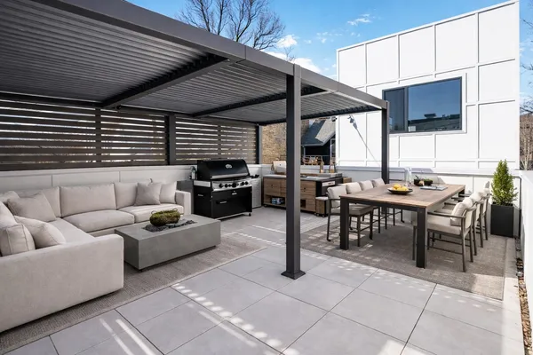 $2,399,000 | 1879 North Hoyne Avenue, Chicago, IL 60647