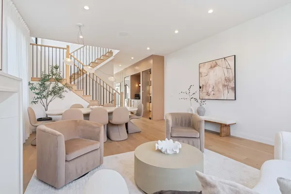 $2,399,000 | 1879 North Hoyne Avenue, Chicago, IL 60647