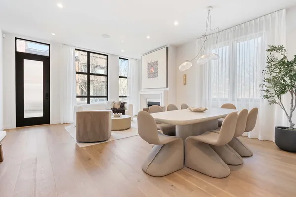 $2,399,000 | 1879 North Hoyne Avenue, Chicago, IL 60647