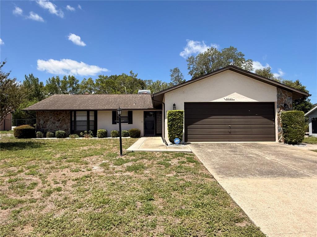 9264 Manchester Street Spring Hill, FL 34606 - Photo 2 of 40