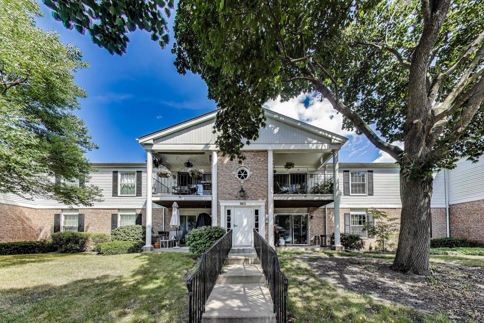963 Golf Course Road, Unit 3 Crystal Lake, IL 60014 - Photo 1 of 22 Gallery Image 1