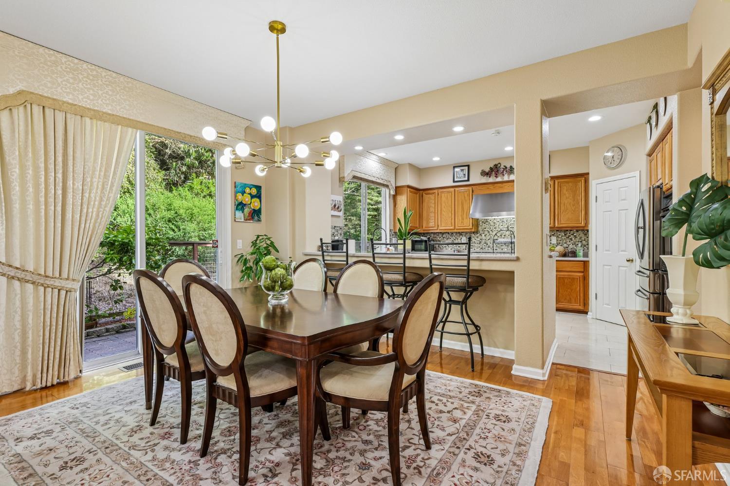 356 View Point Court Pacifica, CA 94044 - Photo 11 of 41