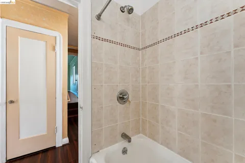 $500,000 | 978 43rd Street, Oakland, CA 94608