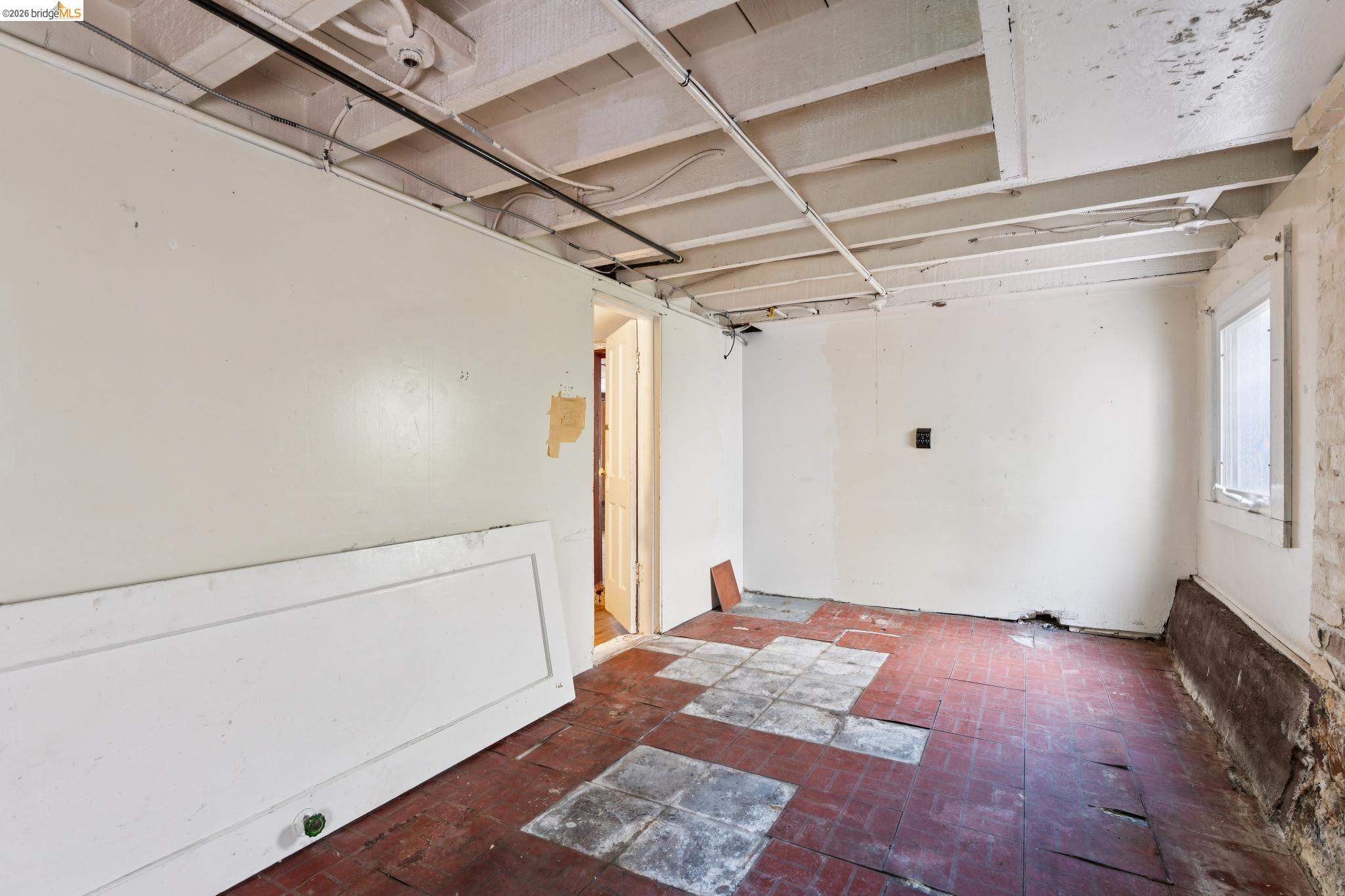 978 43rd Street Oakland, CA 94608 - Photo 37 of 46 Image quality insufficient for description