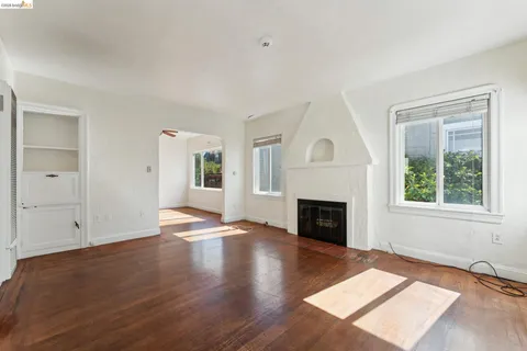 $500,000 | 978 43rd Street, Oakland, CA 94608
