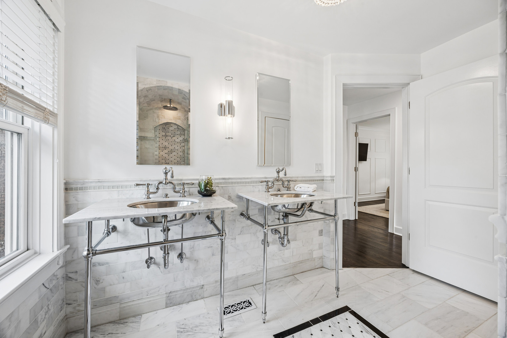 352 Ravine Road Hinsdale, IL 60521 - Photo 13 of 26 Gallery Image 13