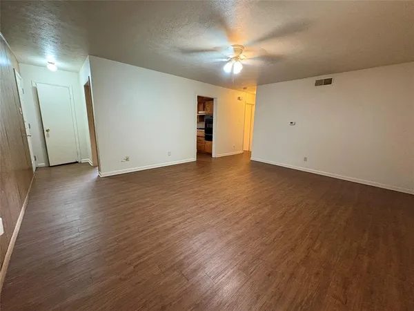 $1,350 | 106 Campbell Street, DeSoto, TX 75115