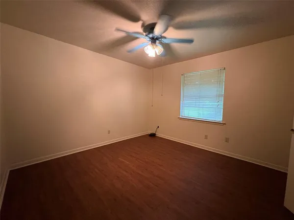 $1,350 | 106 Campbell Street, DeSoto, TX 75115