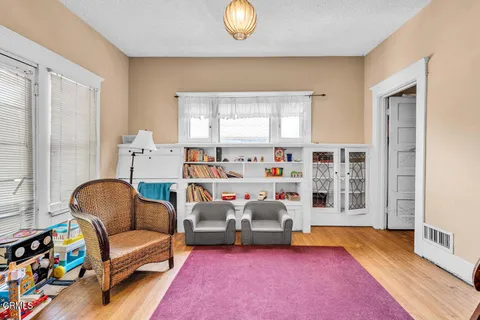 $1,200,000 | 1315 North Wilson Avenue, Pasadena, CA 91104